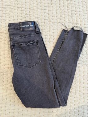 Calvin Klein High Rise Jeans - Gray Distressed Raw Hem Size 27